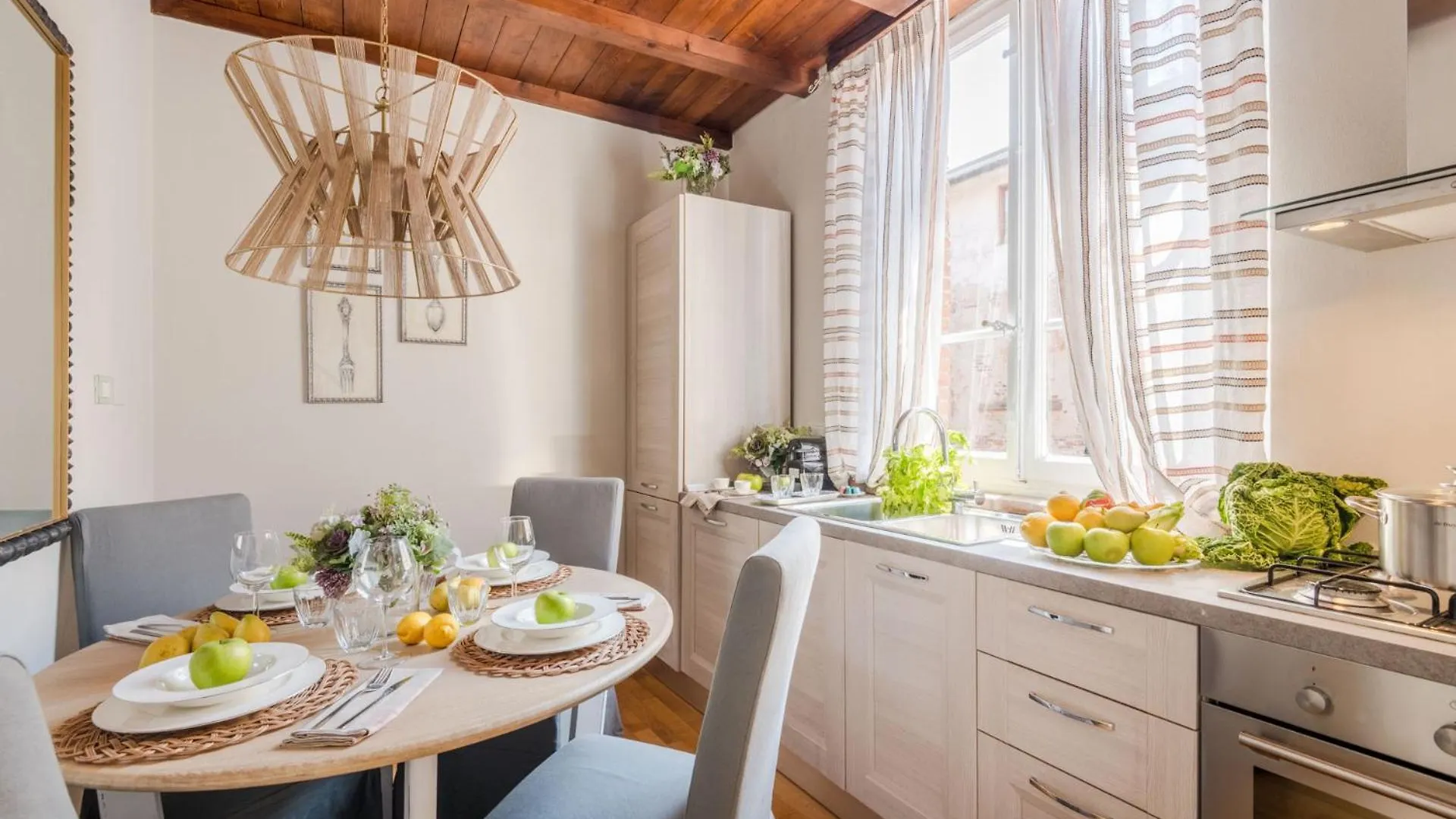 Castruccio Apartment, Timeless Elegance In Lucques Appartement
